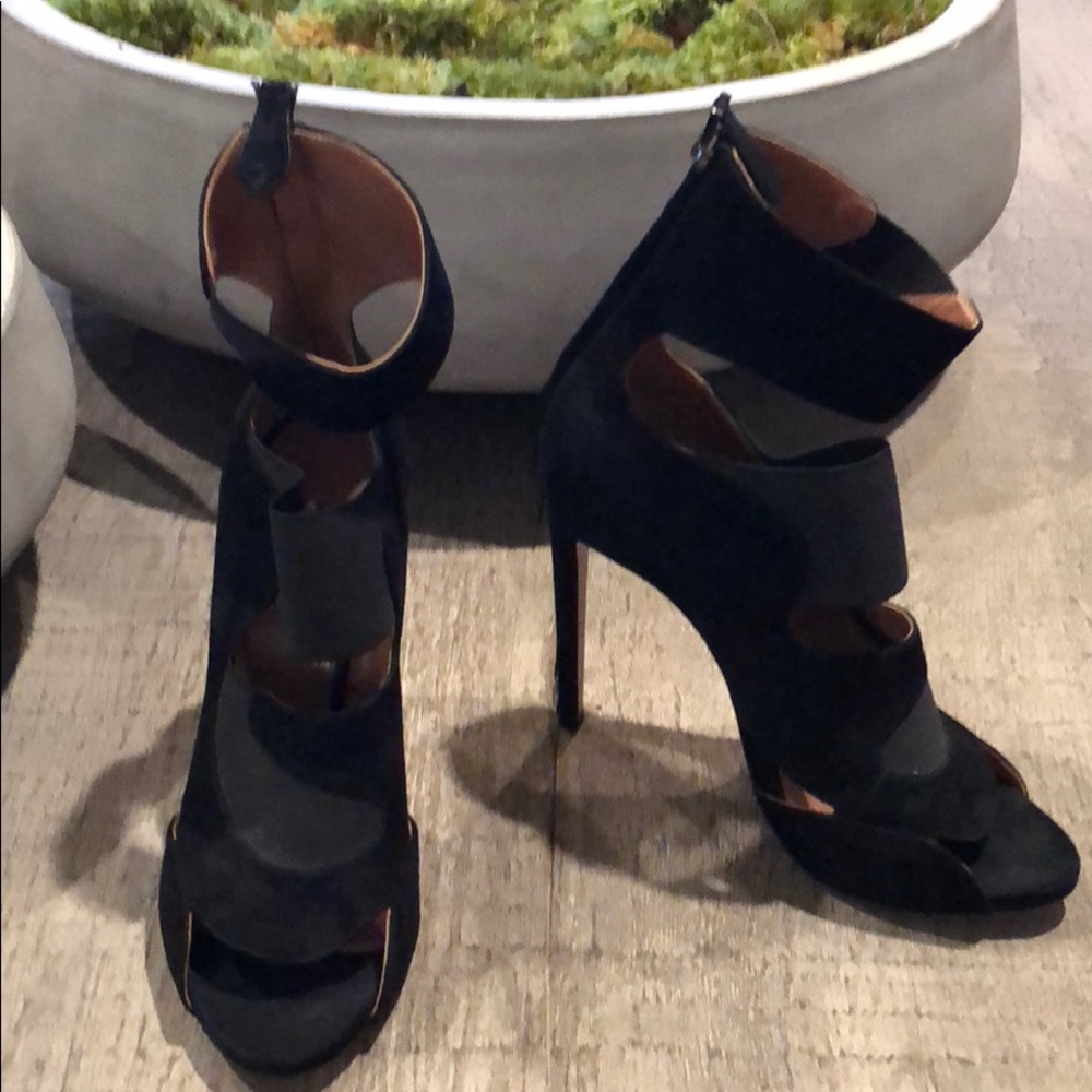 Alaia sculpted heels black suede peep toe